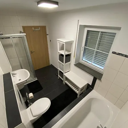 Stilvolles - Mit E-auto Lademoeglichkeit